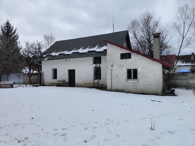 Casa singur in curte Vulcan -Central - 1