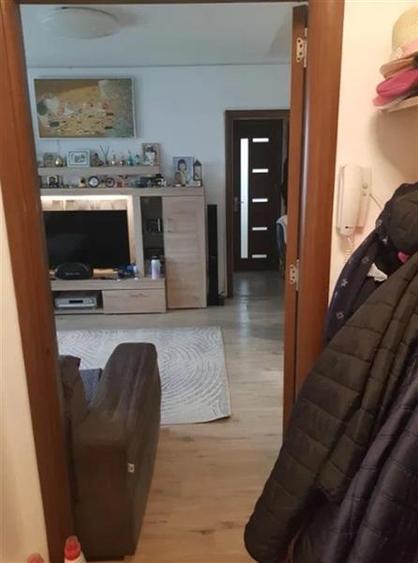 Vanzare Apartament 2 Camere Semidecomandat Berceni-Nitu Vasile - 1