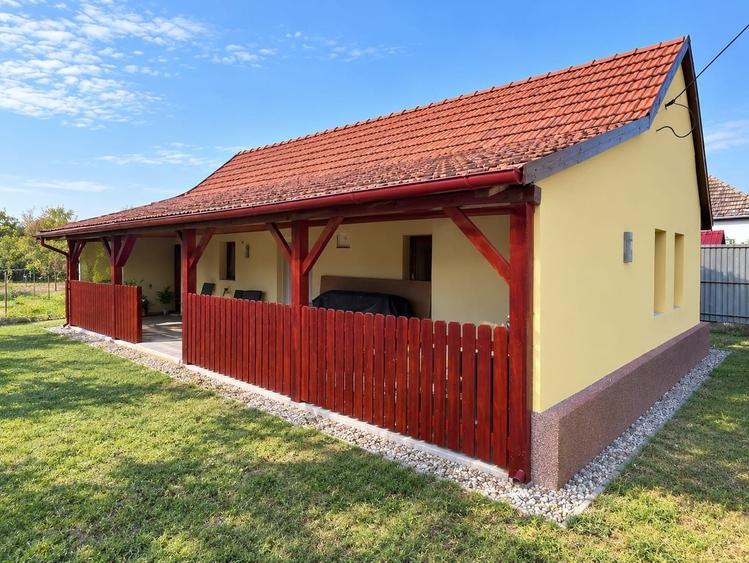 Casă cu 3 camere în Central