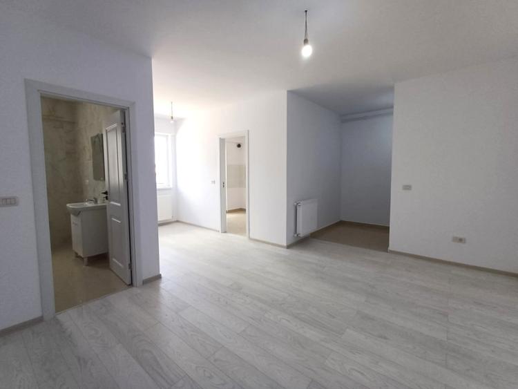 MUTARE IMEDIATA! 1 CAMERA DECOMANDAT - 1