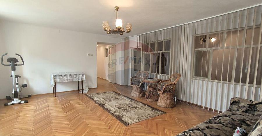 Apartament spa?ios intr-o cladire istorica, zona cent... - 1