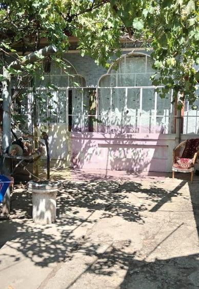 Branesti / IF - casa batraneasca din caramida cu teren de... - 30