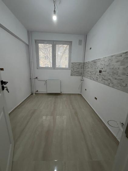 Titan 4 minute metrou - 3