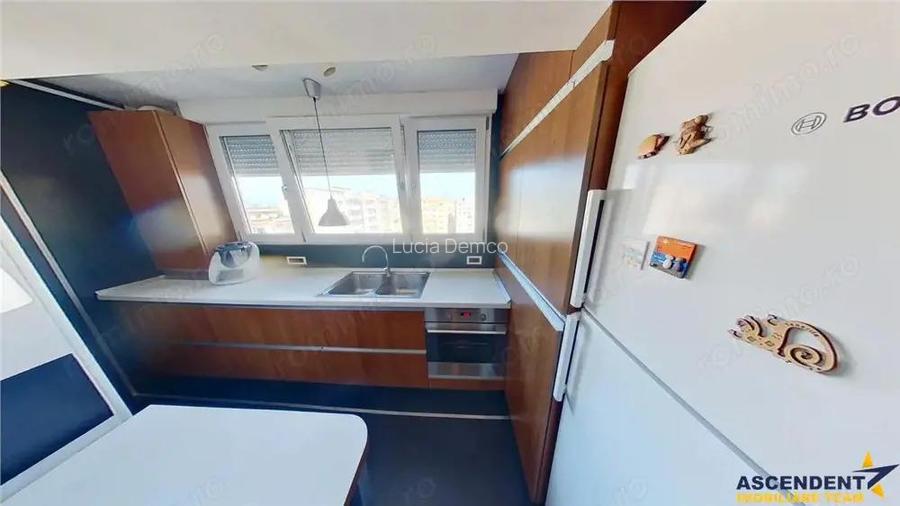 Apartament cu 2 camere,recompartimentat in 3 camere,54 mp,Grivitei. Apartament cu 2 camere,recompartimentat in 3 camere,54 mp,Grivitei.
