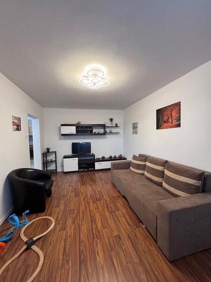 3 Camere decomandate-Metrou Raul Doamnei - 9