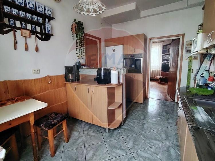 Comision 0% – Casa ultracentrala, liniștita, cu garaj - 7