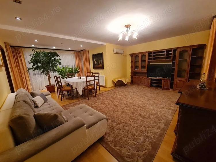 Inchiriez apartament 3 camere Zamca Suceava cu garaj subteran+loc parcare - 1