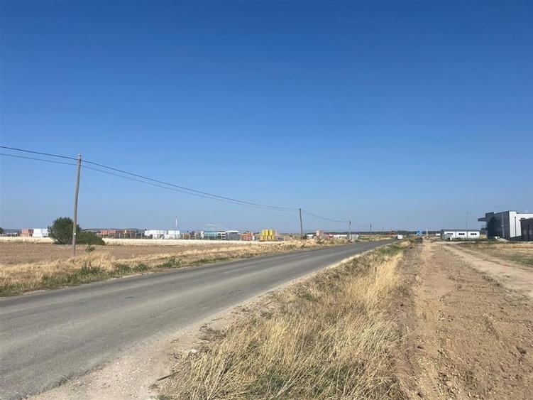 RECO Teren extravilan cu acces  la drumul Oradea-Livada de Bihor - 7