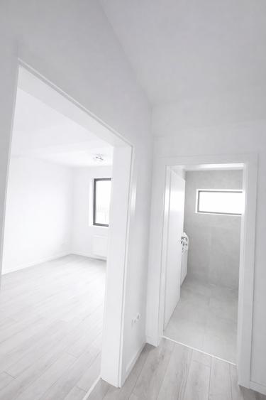 Duplex cu 4 camere cu Piscina în Bujoreni
