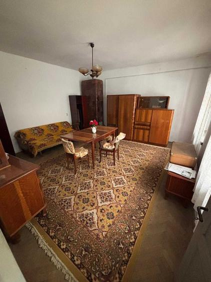 Casă cu 2 camere în Central