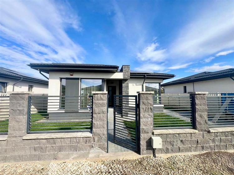 Casa individuala | P+Pod | 3 camere | Panouri solare - 1