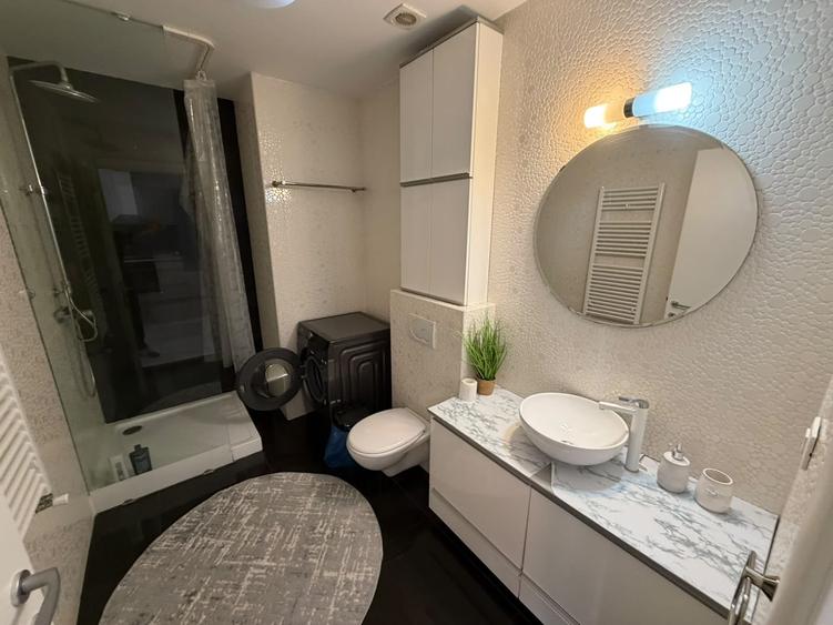 Apartament cu 2 camere semidecomandat, mobilat în Aviației