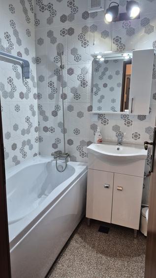 Apartament cu 2 camere decomandat în Narcisa