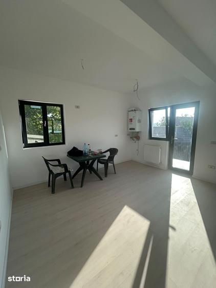 Casă cu 3 camere cu Teren 335 Mp în Miroslava