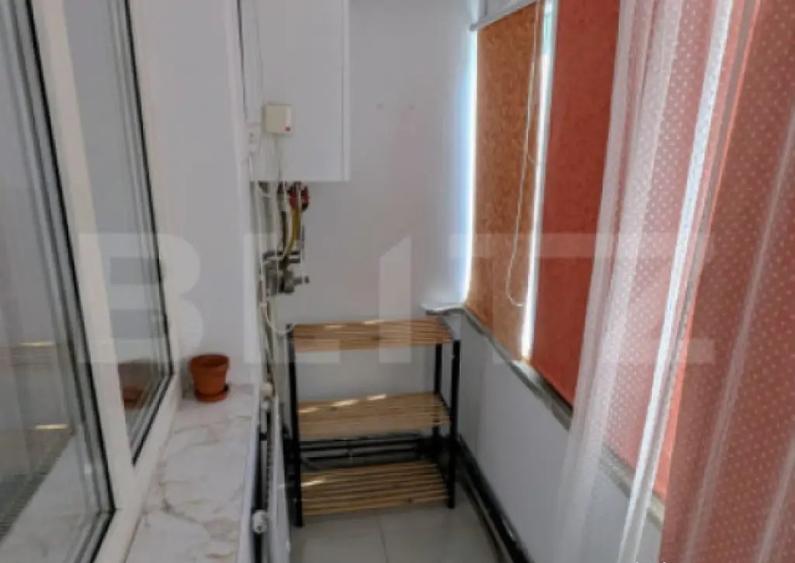 Apartament de inchiriat cu 3 camere, zona Cetate - 2