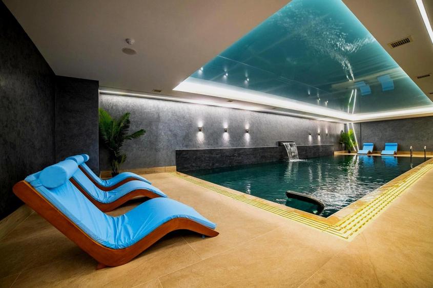 Apartament  mobilat si utilat in bloc cu paza 24/7, piscina interioara si sauna - 1