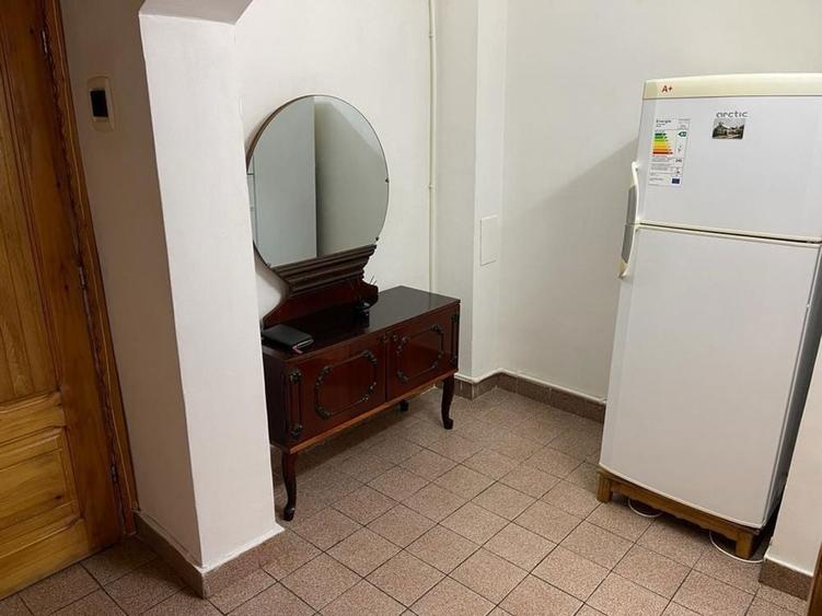 Inchiriez garsoniera confort 1 , 37 mp , etaj 2 - 7