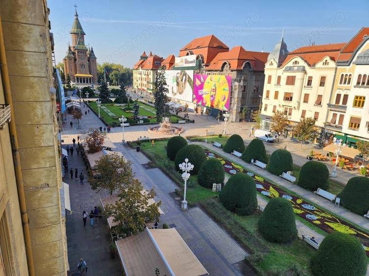 Vand apartament cu 4 camere in centru - 1