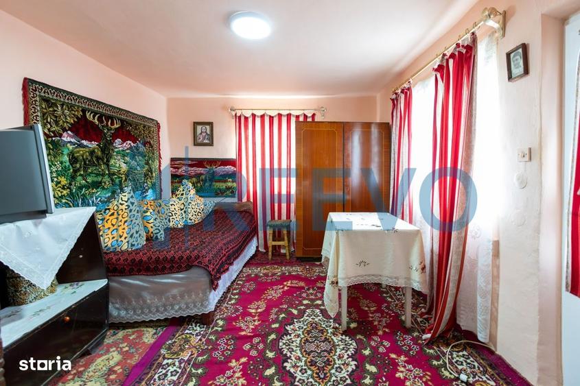 Casă cu 4 camere în Băcioiu