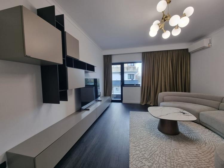 APARTAMENT 3 CAMERE PRIMAVERII // TERASA - 2