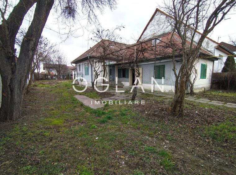 Teren 580 mp/ Casa veche 4 cam, zona Henri Coanda, COMISION 0% - 1