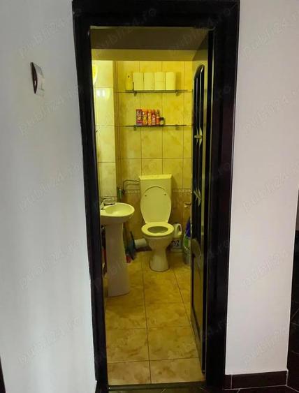 Apartament de vanzare 3 camere Piata Neam? zona 1 mai - 3