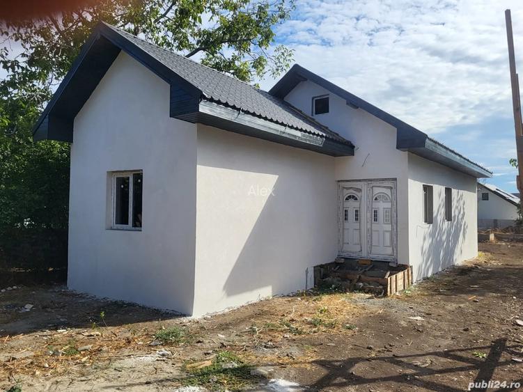 Vand casa in lumina cu 3 camere zona ultracentrala