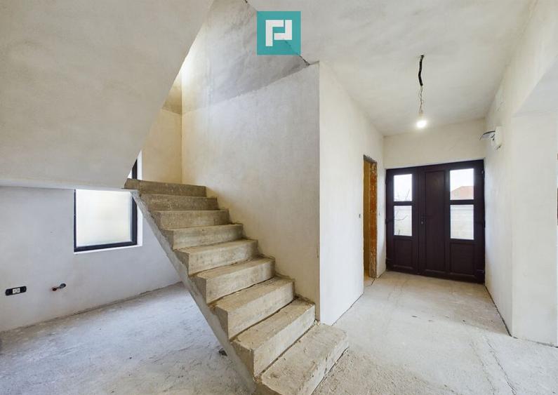 Casa la gri in Livada - 11