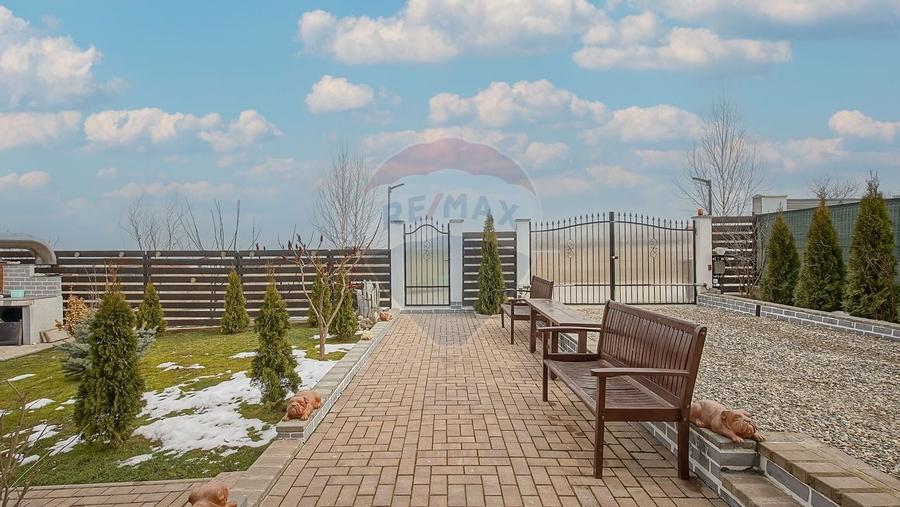 Comision zero, casa individuala + cabana A frame in Bod, la intrare - 9