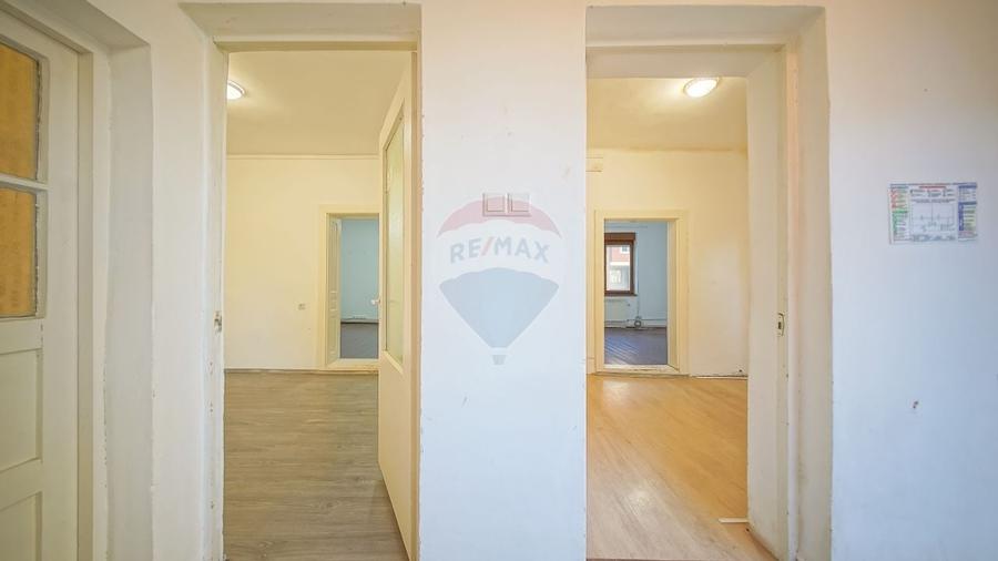 COMISION 0 Casa cu potential excelent, teren 446 mp, Strada Fanionului - 10