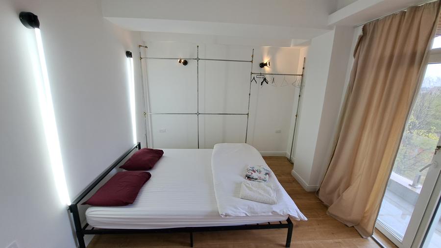 APARTAMENT 3 CAMERE   CU 3 BAI - LUX - LOC PARCARE - COMISION 0 - 30