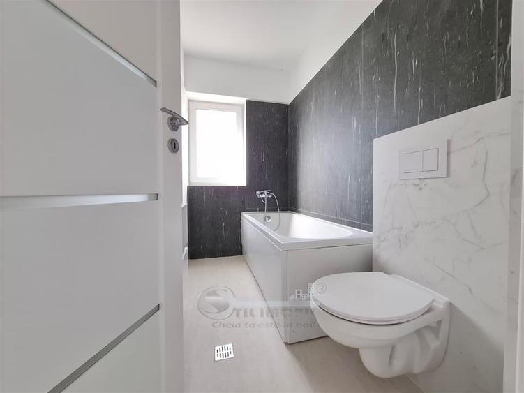 Apartament cu 3 camere decomandat în Galata