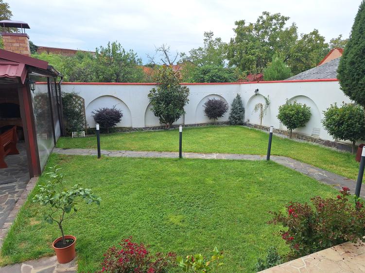 Casa ultracentrala - 6