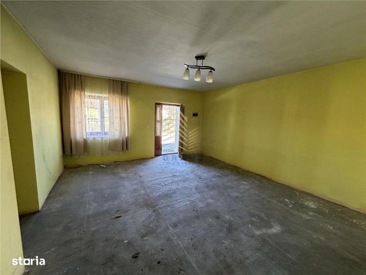 Casa Cu 40 Ari Intravilan - 7