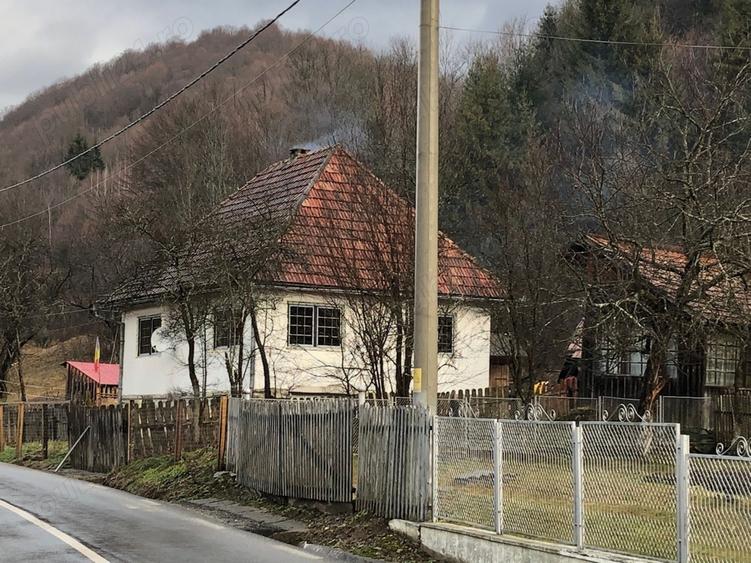 Casa de vanzare la munte - 6