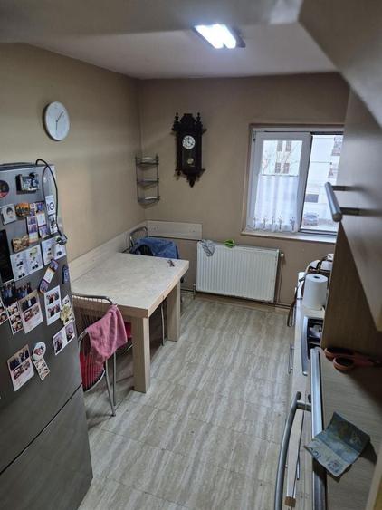 Inchiriez apartament 3 camere zona Lipovei - 2