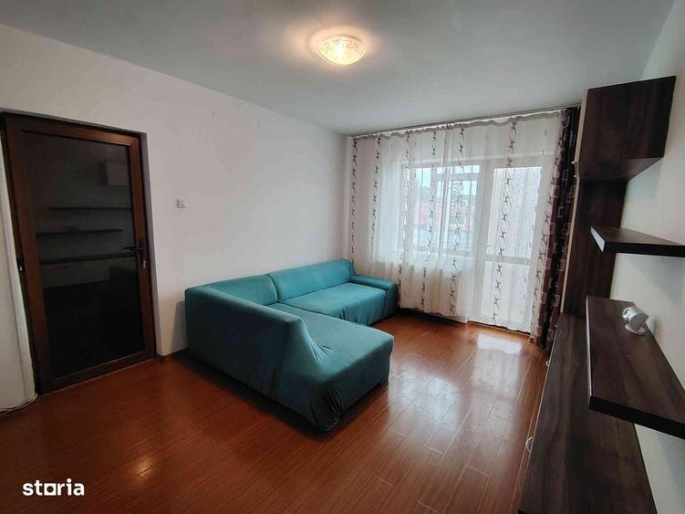 Apartament 2 camere - zona Scoala nr. 8 Micro 9 - 4