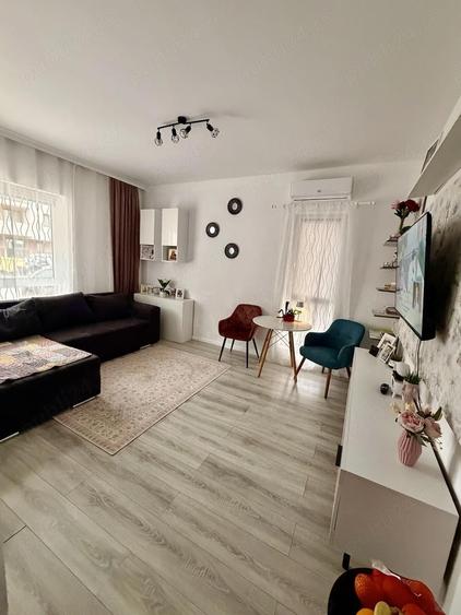 Vand apartament 2 camere Giroc - 1