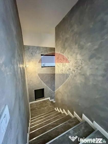 Casă cu 7 camere cu Teren 7661 Mp în Cheia