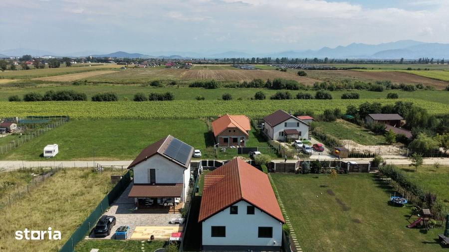 CASA PE PARTER DE VANZARE IN HALCHIU TEREN 680 MP - 1