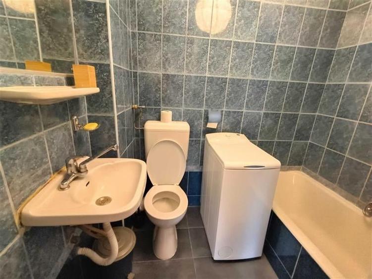 Garsoniera, Universitate - 4