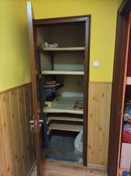 Apartament cu 3 camere semidecomandat în Lupeni - 8