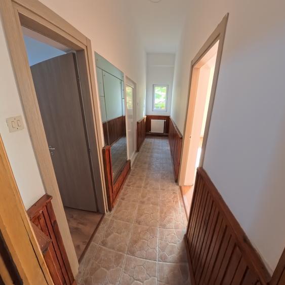 Vilă spațioasă cu 12 camere, teren generos și multiple facilități - 14