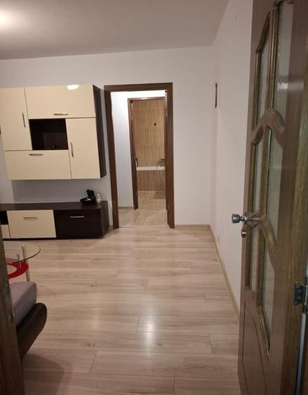 NĂVODARI | ETAJ 4 CU POD | CENTRAL | 2 CAMERE |  RENOVAT MOBILAT - 1