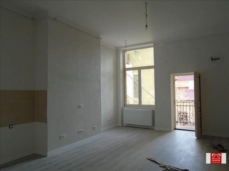 Apartament renovat, pentru birou! Prima inchiriere! - 1