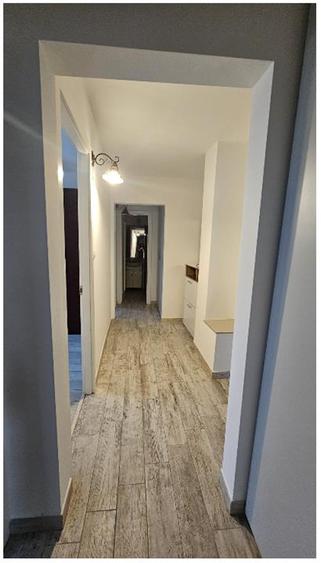 Apartament spatios 4 camere recent renovat Astra - 12