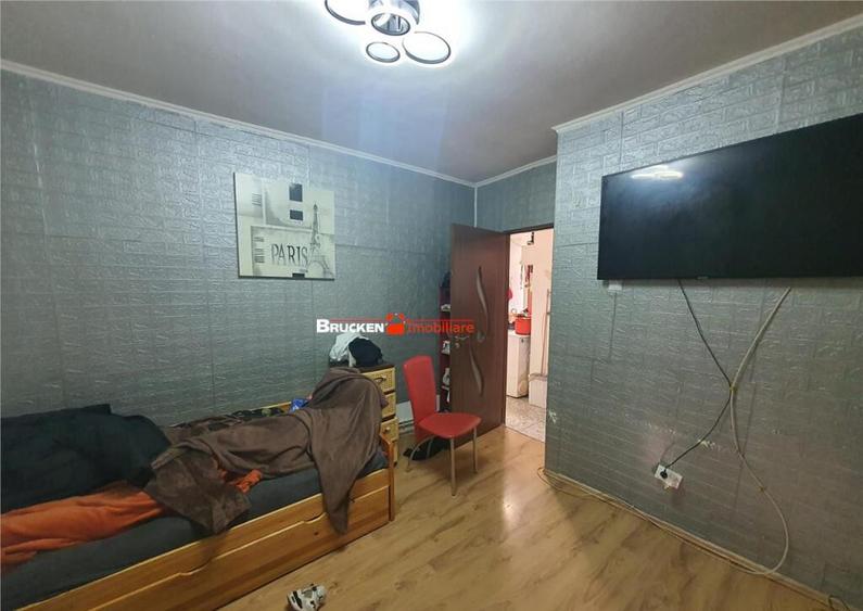 Apartament cu 3 camere de - 9