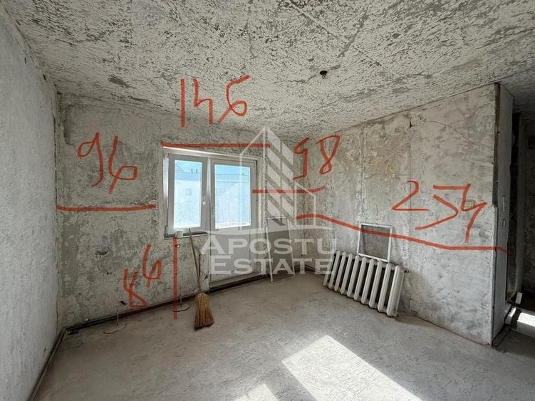 Apartament cu 3 camere, 2 bai, 2 balcoane, decomandat, zona Freidorf - 2