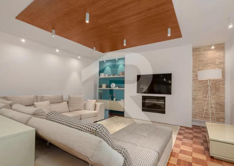 Vila de vanzare in Bu?teni 8 dormitoare, vedere dire - 4