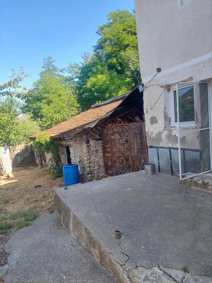 Casa de vanzare+teren - 8